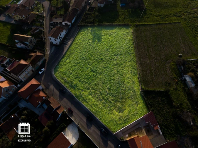 Terreno para Venda em Válega Foto 2