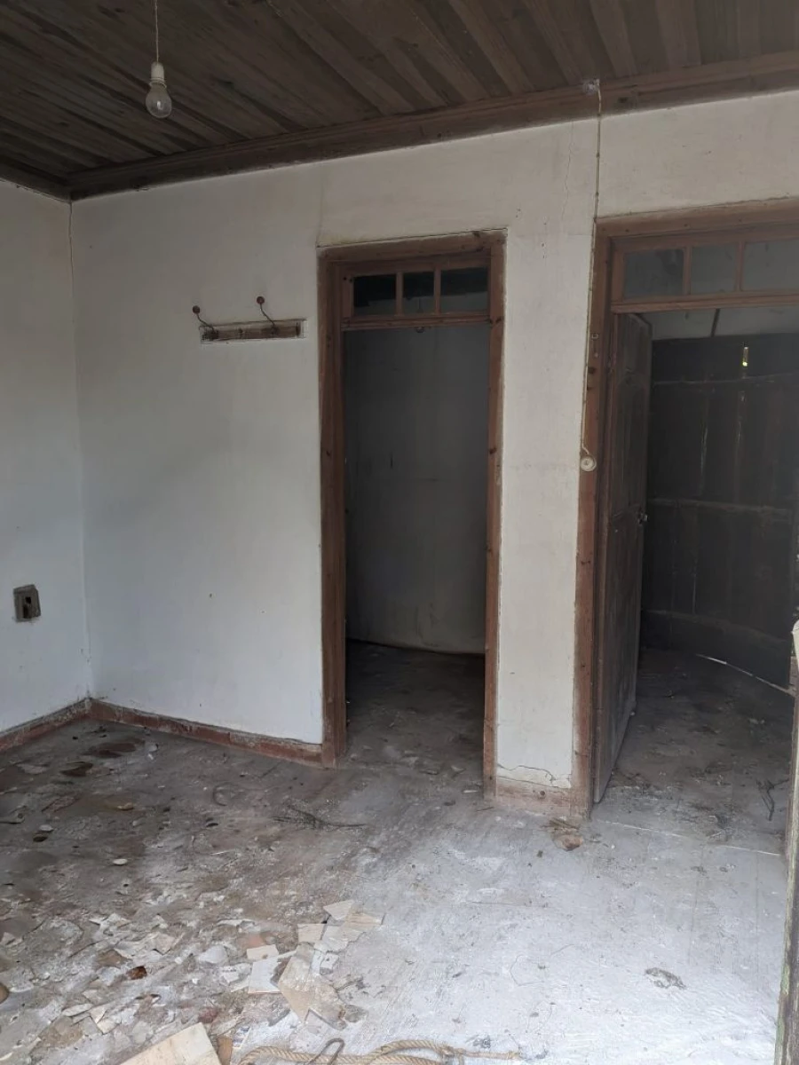 Moradia T2 para Venda em Casal dos Bernardos Foto 9