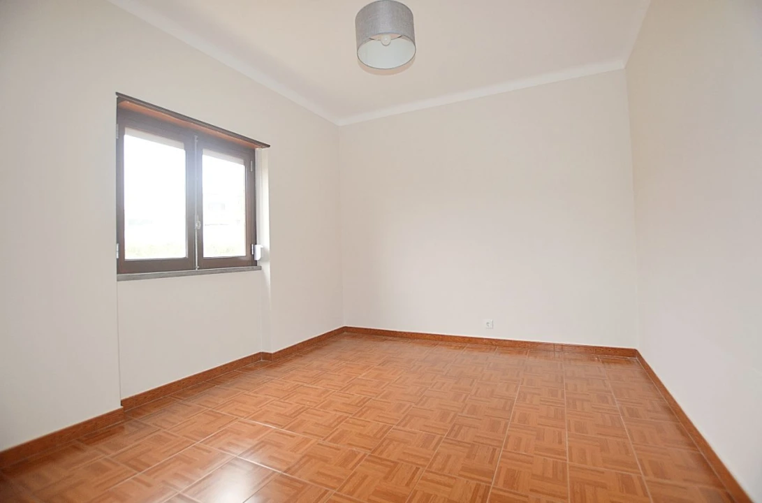 Moradia T3 para Arrendamento em Fonte Boa da Brincosa Foto 5