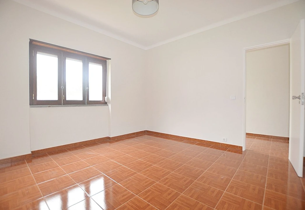 Moradia T3 para Arrendamento em Fonte Boa da Brincosa Foto 16