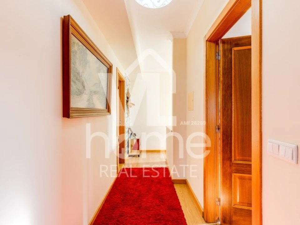 Moradia T4 para Venda em Codiceira Foto 2