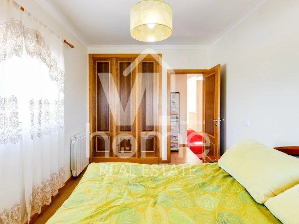 Moradia T4 para Venda em Codiceira Foto 18