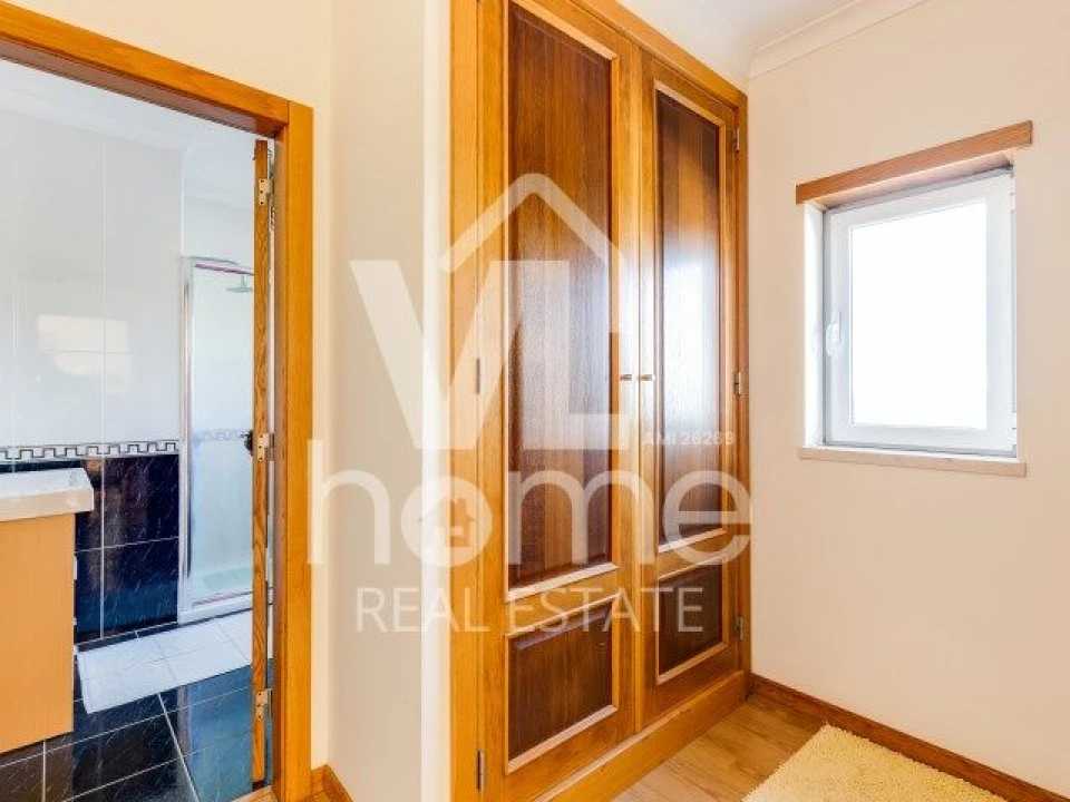 Moradia T4 para Venda em Codiceira Foto 20