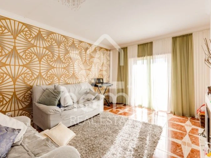 Moradia T4 para Venda em Codiceira Foto 31