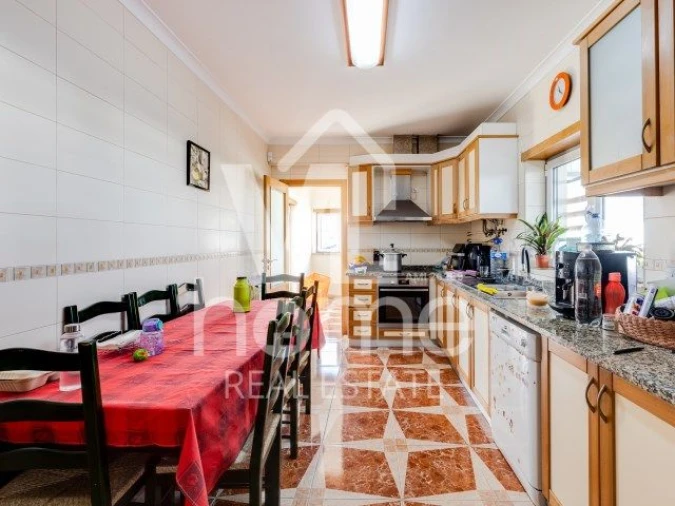 Moradia T4 para Venda em Codiceira Foto 36