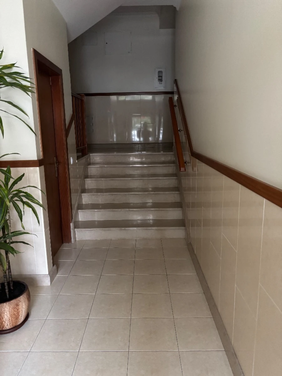 Apartamento T5 para Venda em Leiria Foto 12