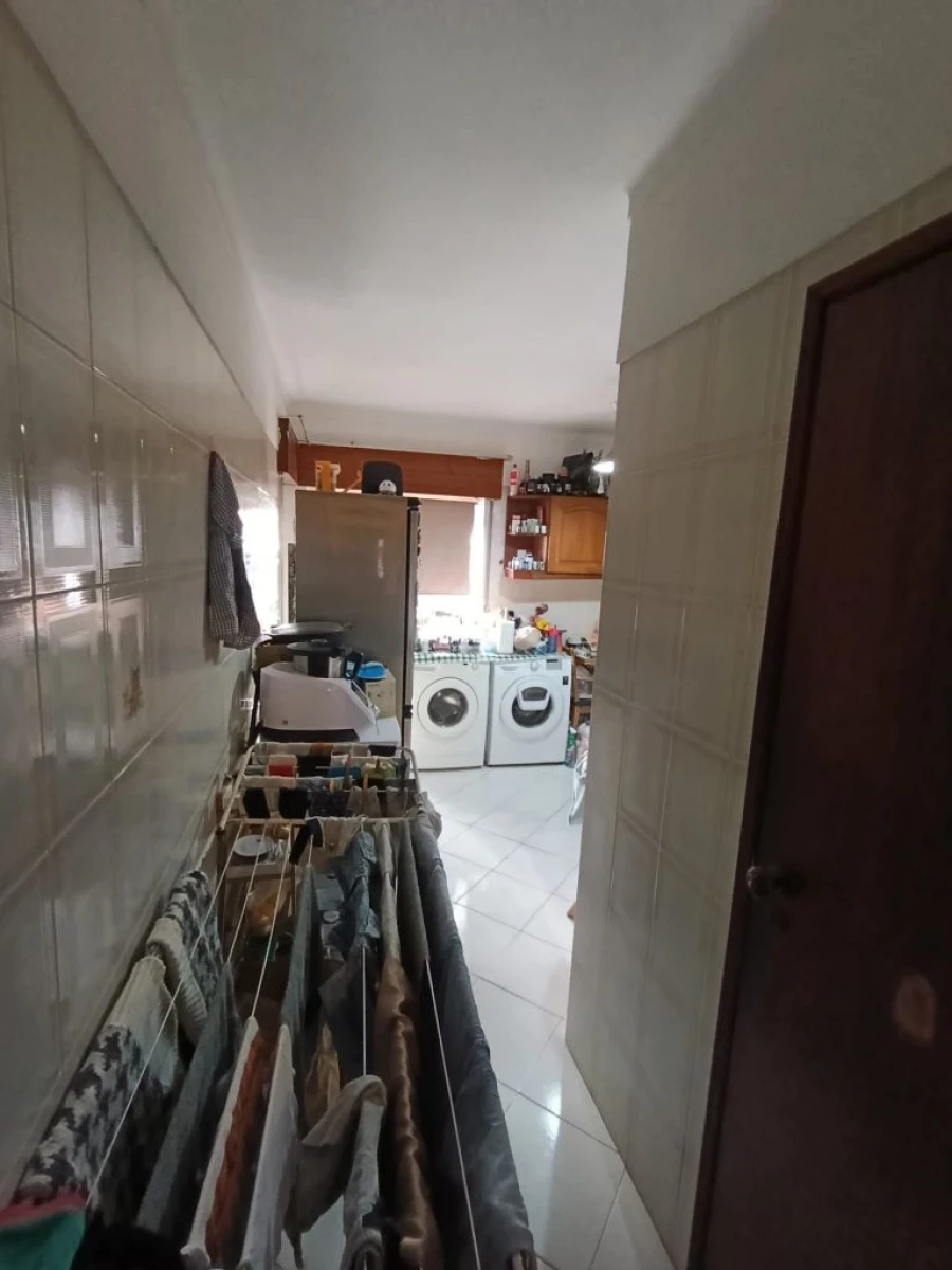 Apartamento T2 para Venda em Faro Foto 7