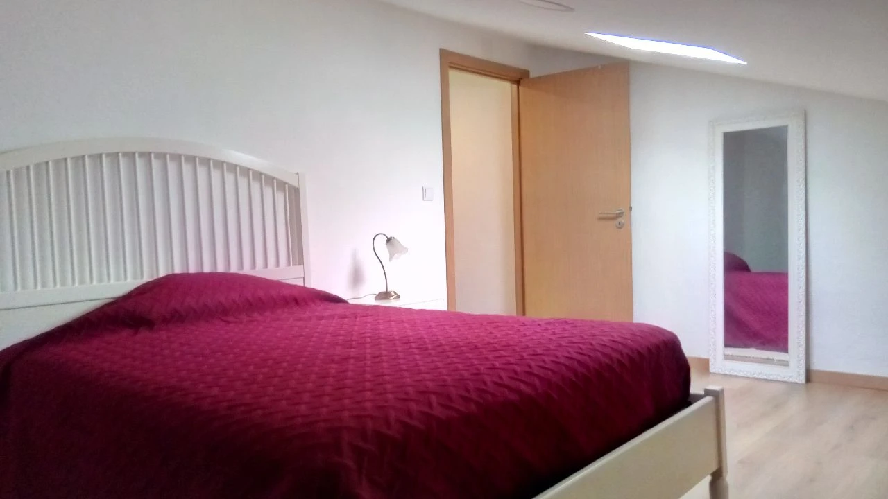 Quarto para Arrendamento em Azueira Foto 8