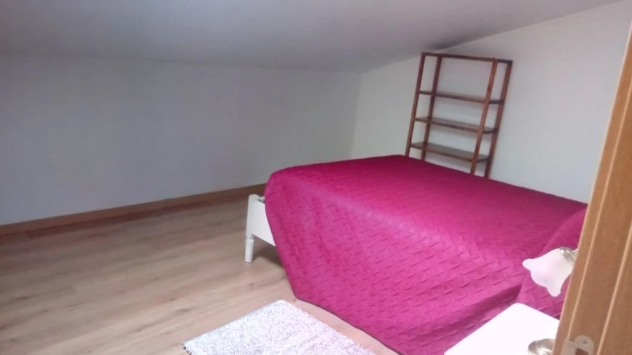 Quarto para Arrendamento em Azueira Foto 9