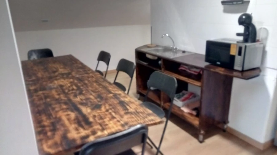 Quarto para Arrendamento em Azueira Foto 10