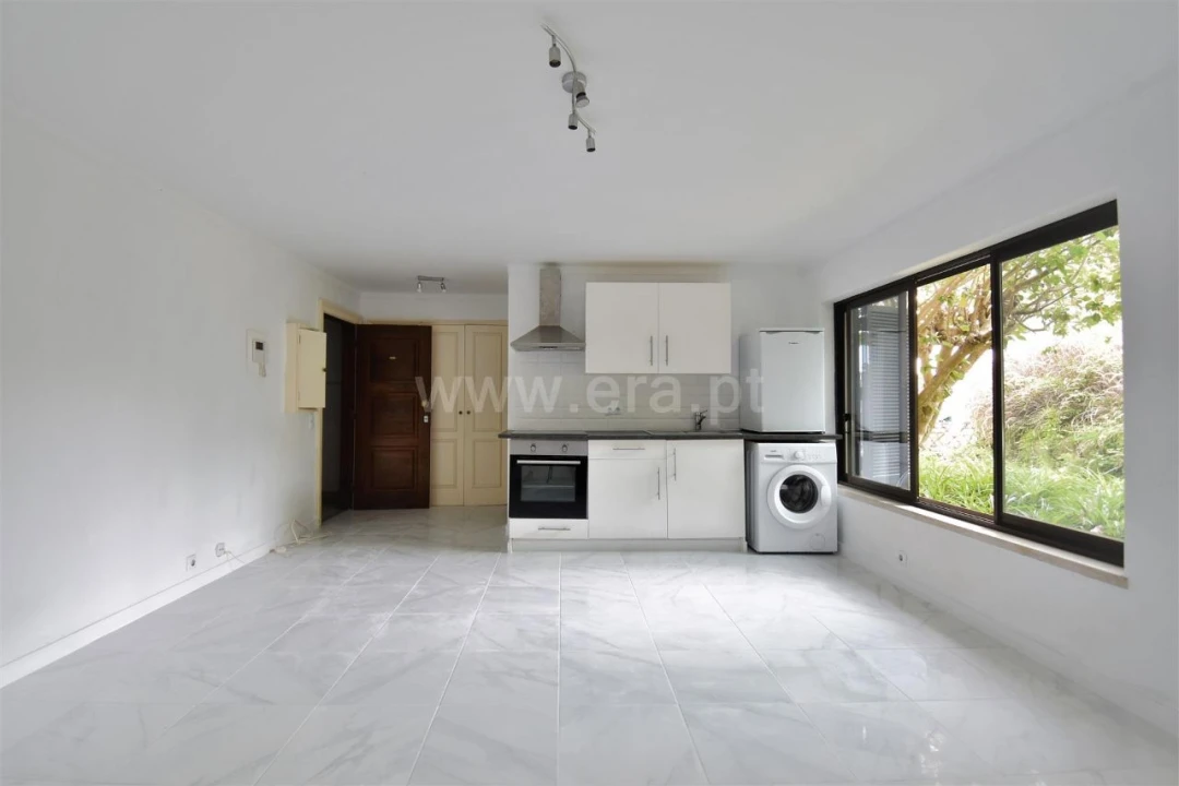 Apartamento T0 para Arrendamento em Monte Estoril Foto 5