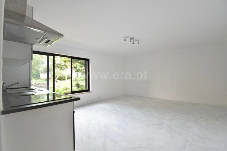 Apartamento T0 para Arrendamento em Monte Estoril Foto 1