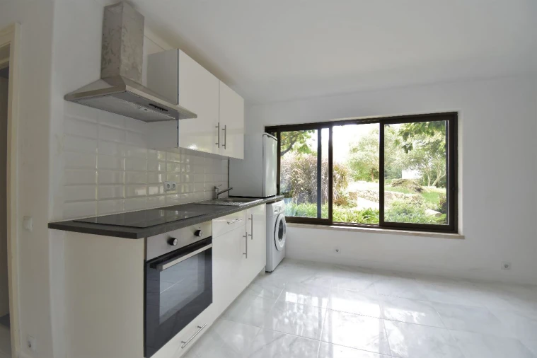 Apartamento T0 para Arrendamento em Monte Estoril Foto 2