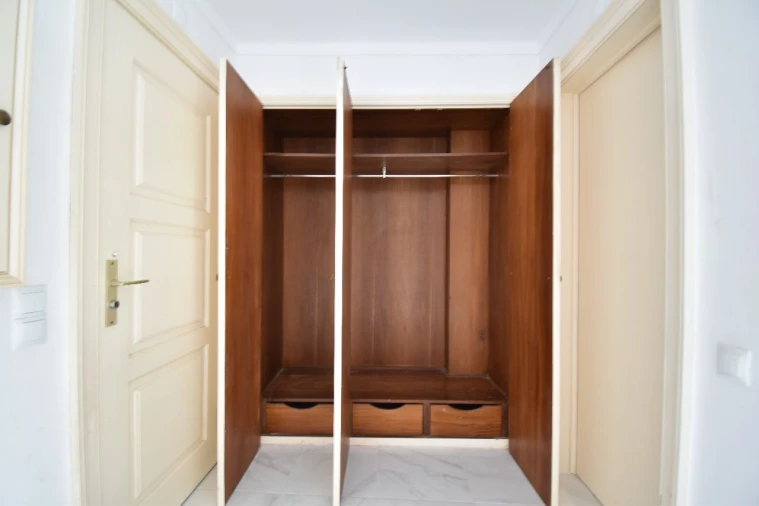 Apartamento T0 para Arrendamento em Monte Estoril Foto 7