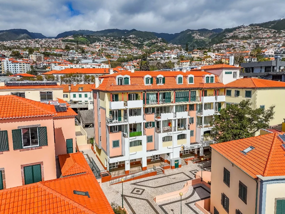 Apartamento T2 para Venda em Funchal Foto 1