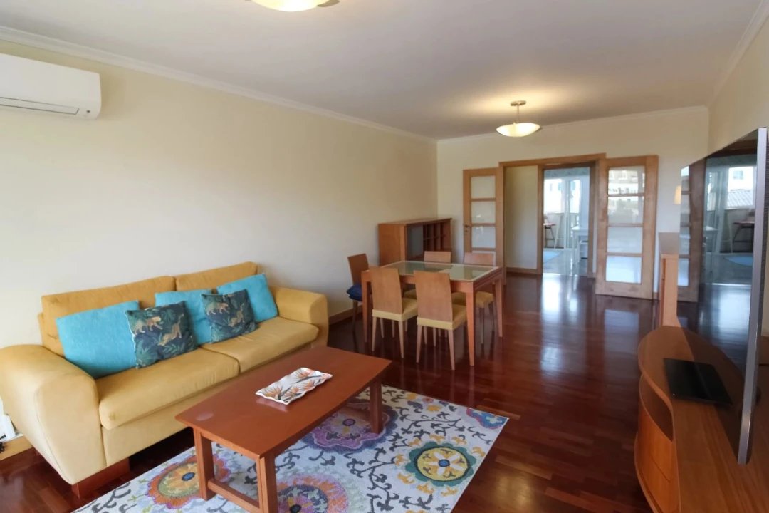 Apartamento T2 para Venda em Funchal Foto 12