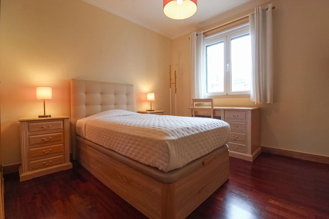 Apartamento T2 para Venda em Funchal Foto 28