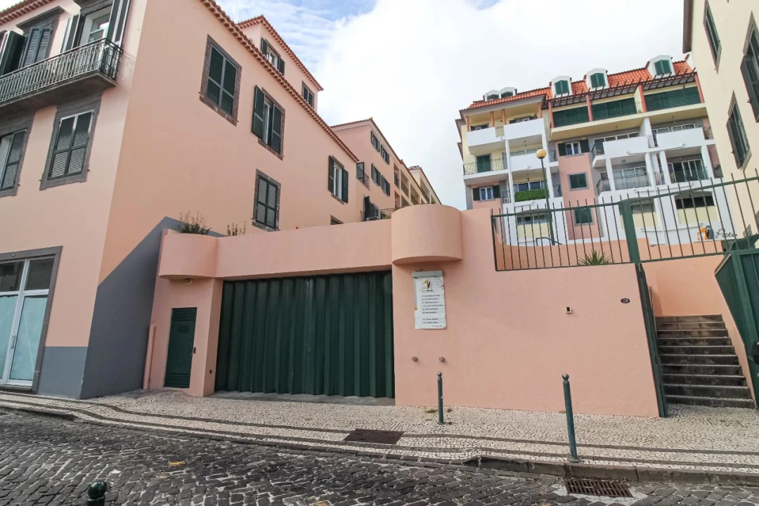 Apartamento T2 para Venda em Funchal Foto 32