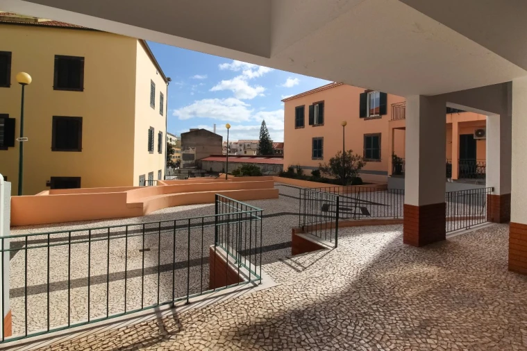 Apartamento T2 para Venda em Funchal Foto 7