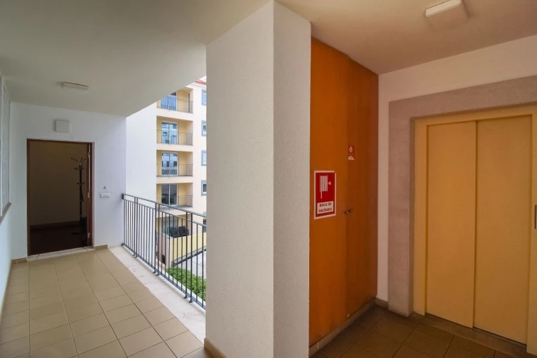 Apartamento T2 para Venda em Funchal Foto 10