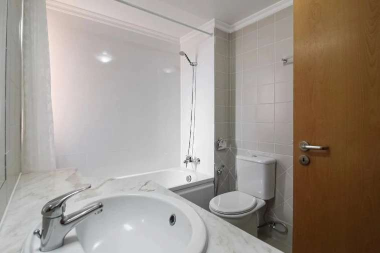 Apartamento T2 para Venda em Funchal Foto 26