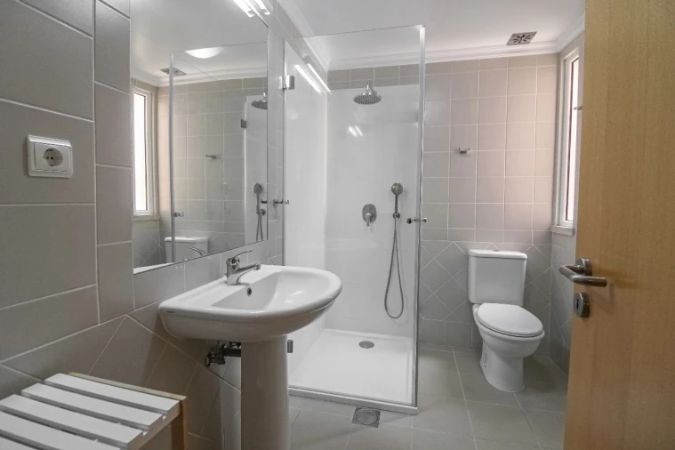 Apartamento T2 para Venda em Funchal Foto 31