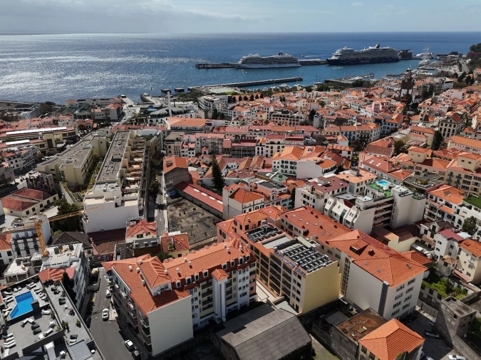 Apartamento T2 para Venda em Funchal Foto 35