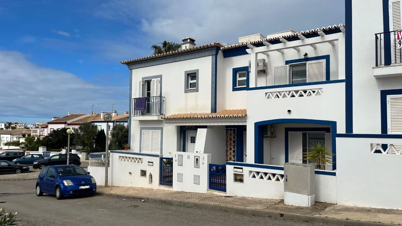 Moradia T3 para Venda em Sítio das Escolas Foto 1