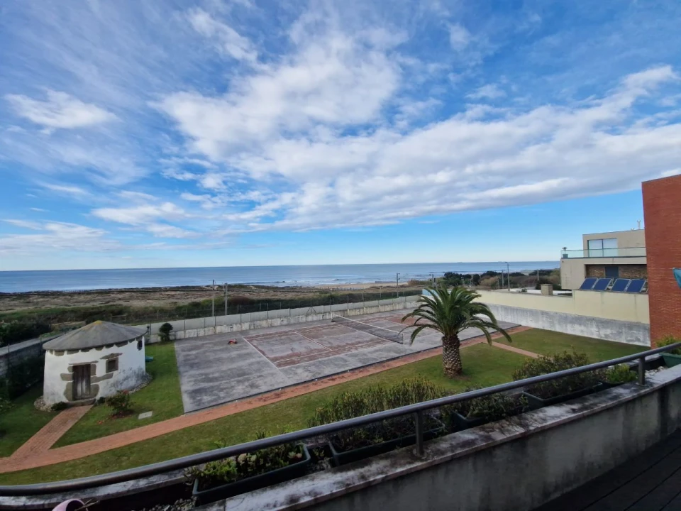 Apartamento T2 para Arrendamento em São Félix da Marinha Foto 1