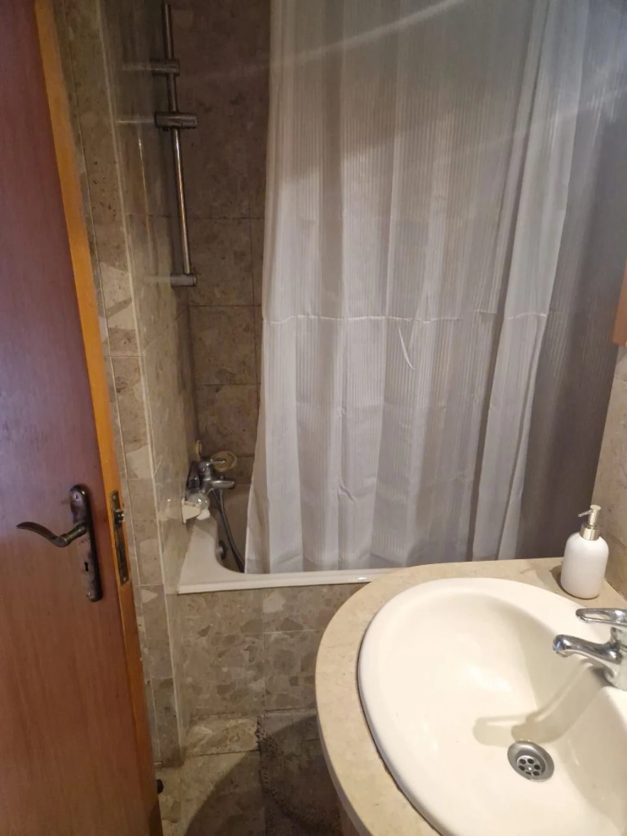 Apartamento T2 para Arrendamento em São Félix da Marinha Foto 12