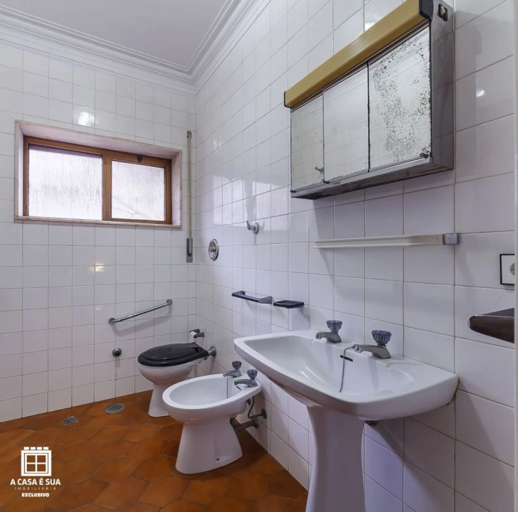 Moradia T4 para Venda em Baguim do Monte Foto 7