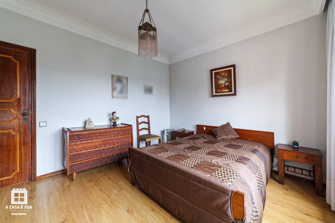 Moradia T4 para Venda em Baguim do Monte Foto 14