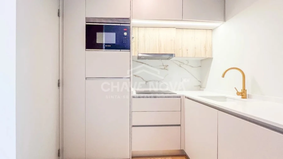 Apartamento T0 para Venda em Vila Nova de Gaia Foto 9