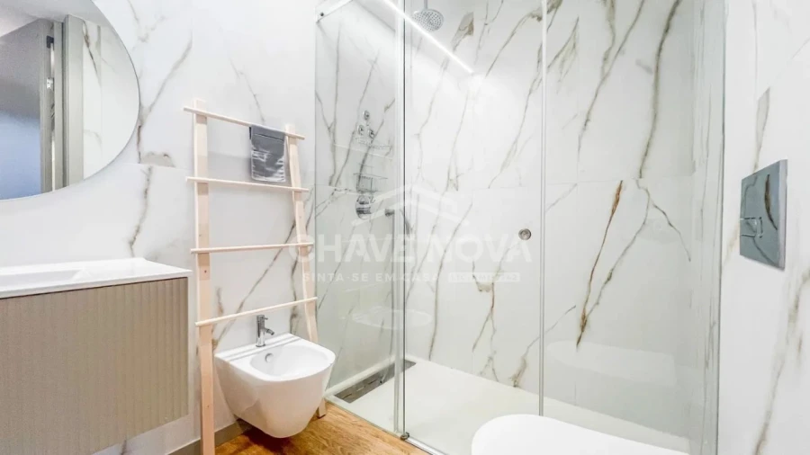 Apartamento T0 para Venda em Vila Nova de Gaia Foto 11