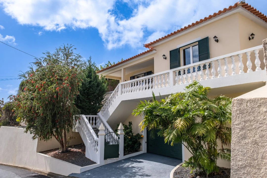 Moradia T3 para Venda em Ponta do Sol Foto 1