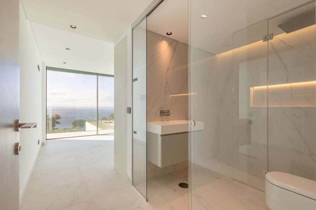 Moradia T4 para Venda em Funchal Foto 31