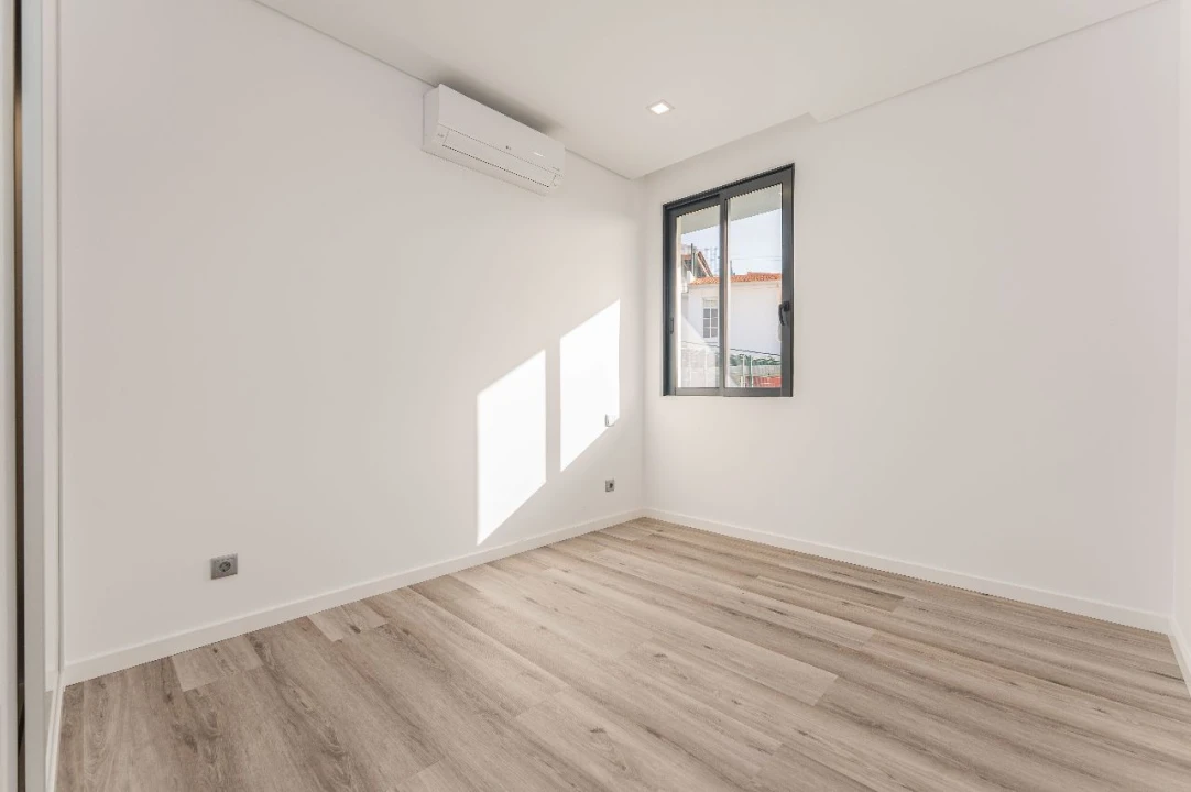 Moradia T3 para Venda em Funchal Foto 38