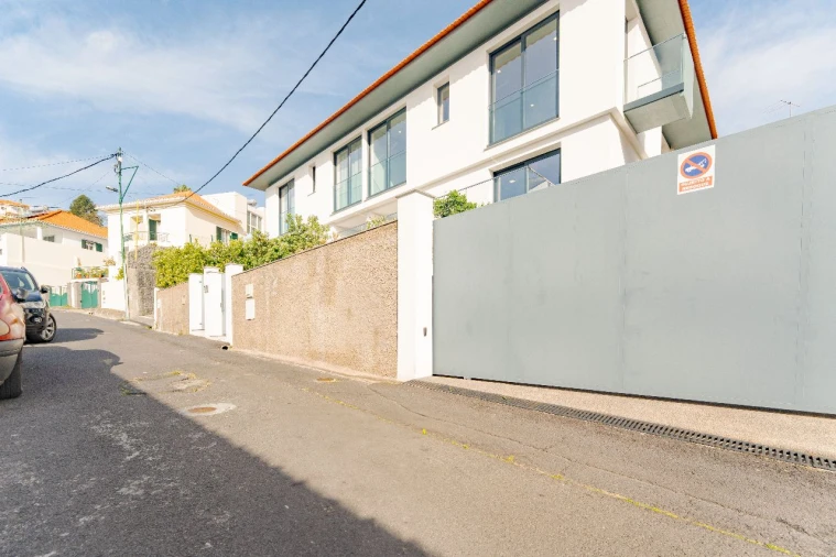 Moradia T3 para Venda em Funchal Foto 4