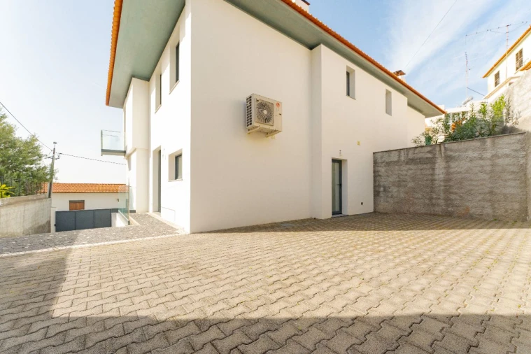 Moradia T3 para Venda em Funchal Foto 42