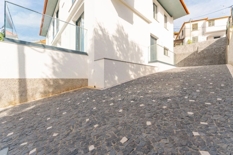 Moradia T3 para Venda em Funchal Foto 48