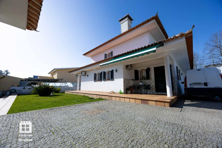 Moradia T4 para Venda em Avanca Foto 44