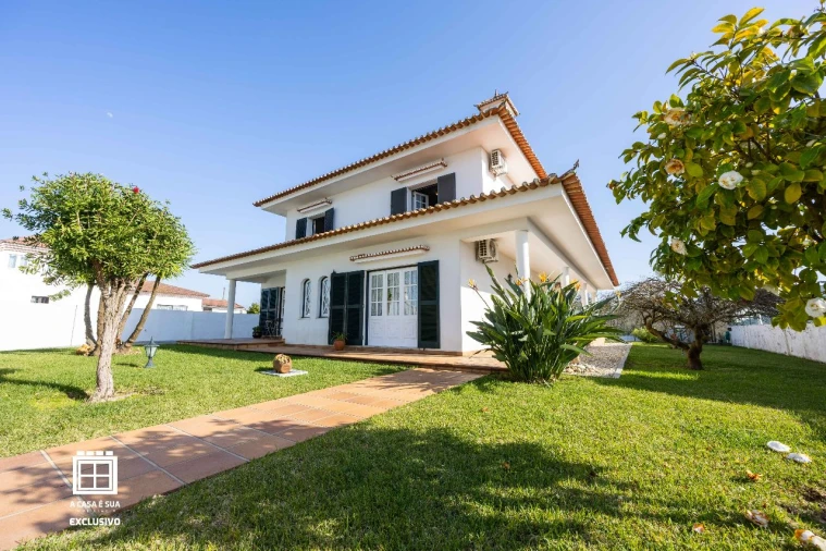 Moradia T4 para Venda em Avanca Foto 52