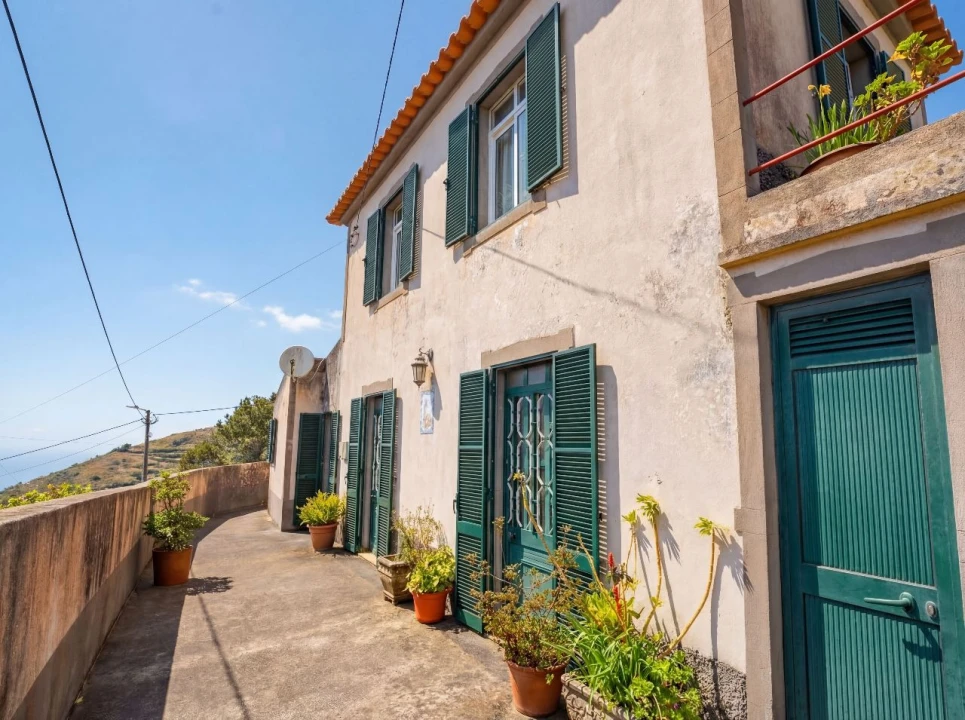 Moradia T2 para Venda em Achadas da Cruz Foto 2