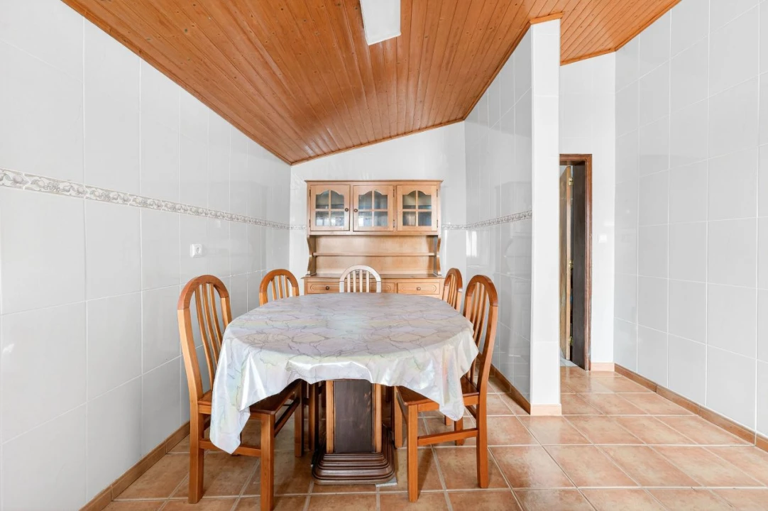 Moradia T2 para Venda em Achadas da Cruz Foto 6