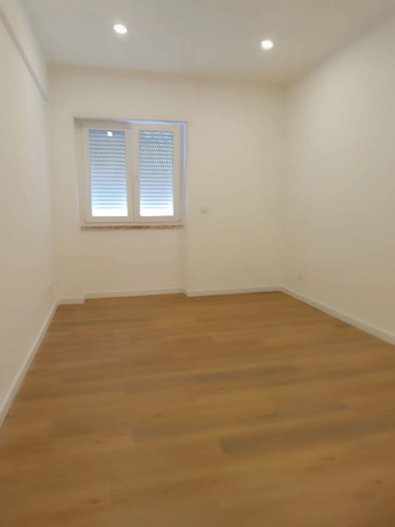 Apartamento T2 para Venda em Rua Mouzinho de Albuquerque Foto 3