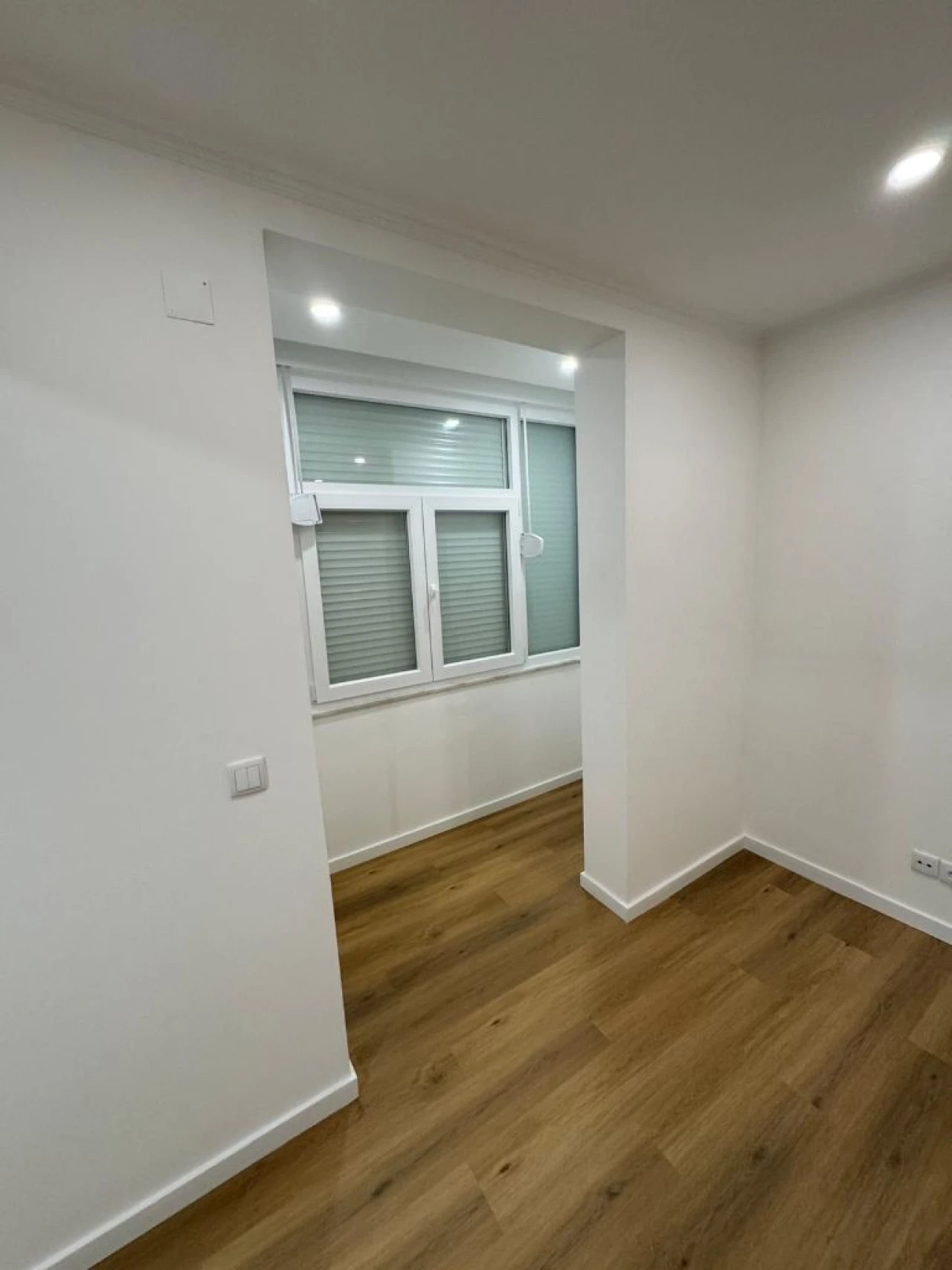 Apartamento T2 para Venda em Rua Mouzinho de Albuquerque Foto 5