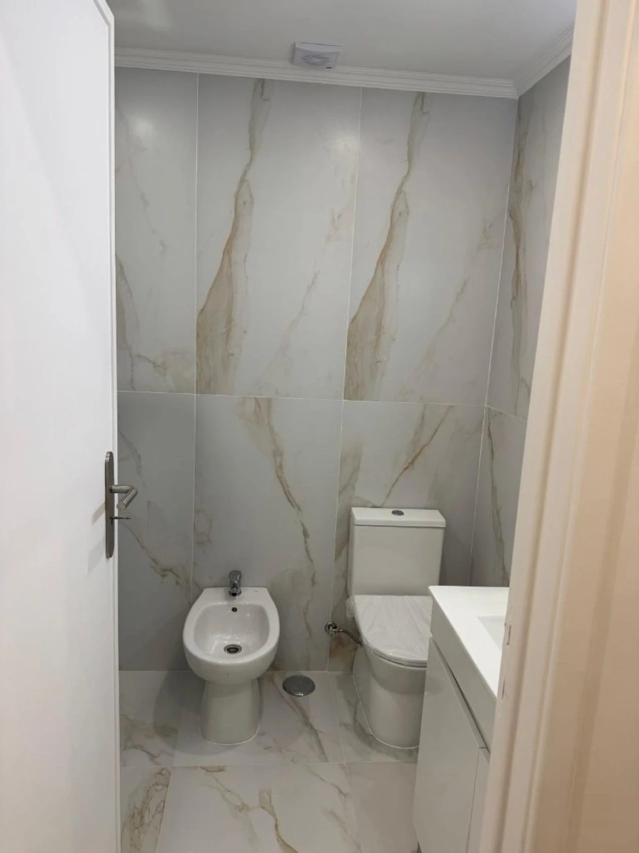 Apartamento T2 para Venda em Rua Mouzinho de Albuquerque Foto 7