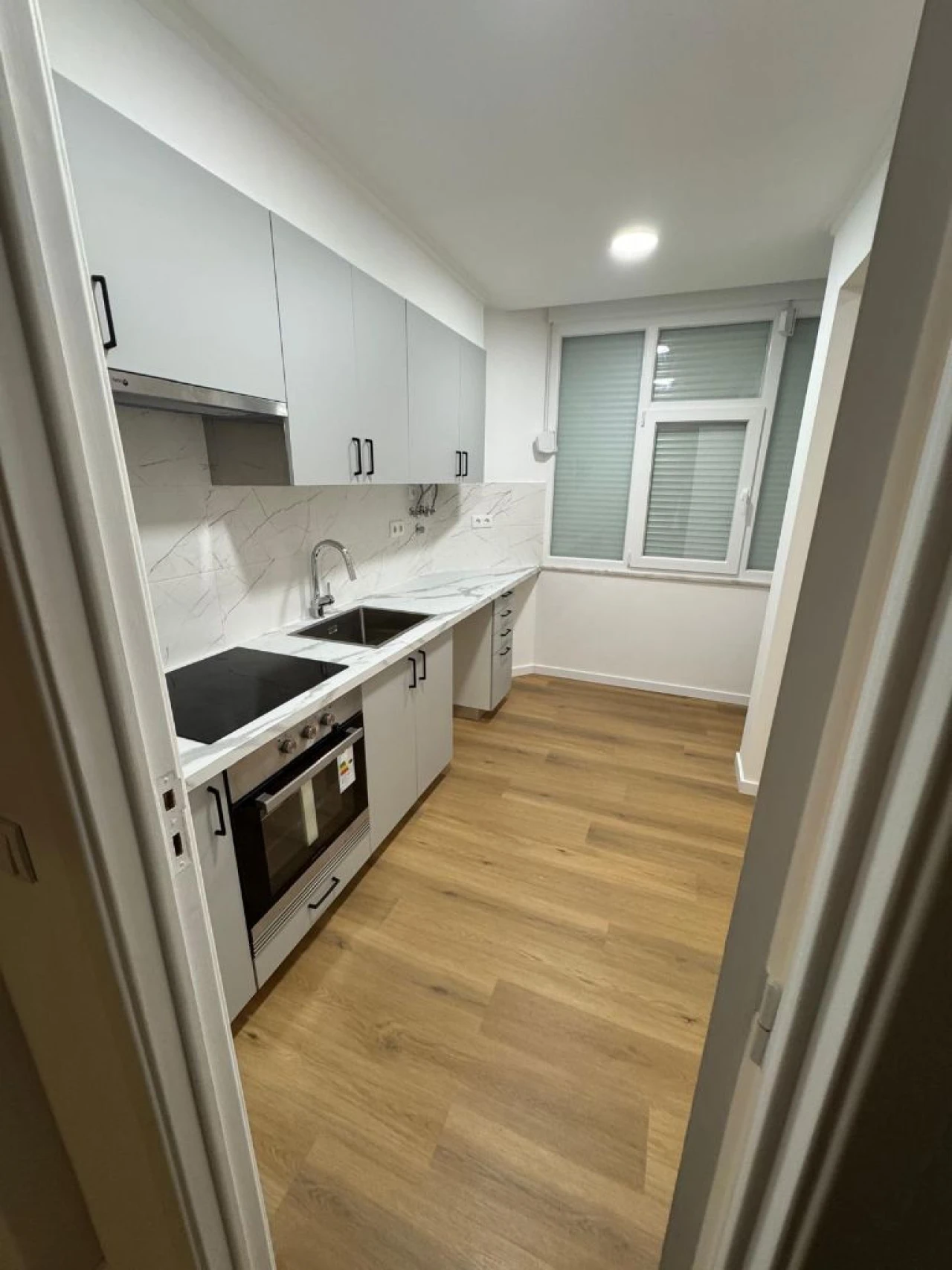 Apartamento T2 para Venda em Rua Mouzinho de Albuquerque Foto 10