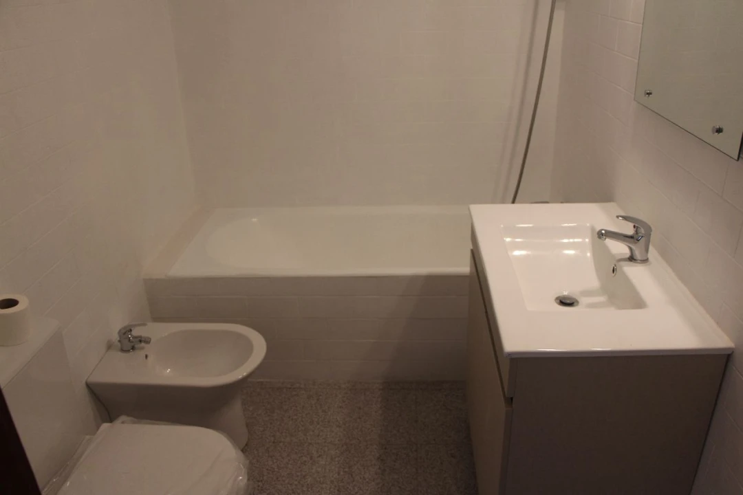 Apartamento T2 para Arrendamento em Senhora da Hora Foto 6