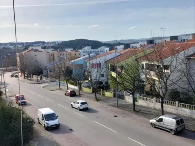 Apartamento T3 para Arrendamento em Chaves Foto 3